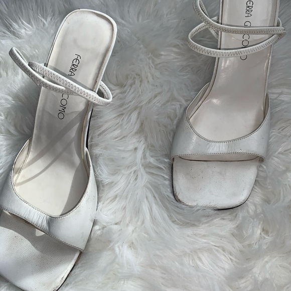 Women’s classsy heel - Picture 5 of 7